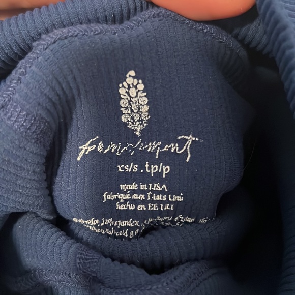 XS/S Free People Movement Set - Picture 7 of 11